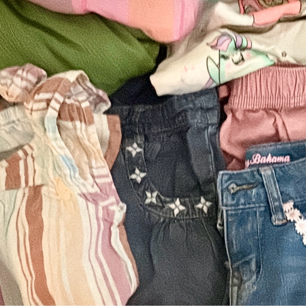 LOT BUNDLE GIRLS clothes sizes 6X-8 yrs 20
pieces good condition brand names/ - Picture 5 of 7
